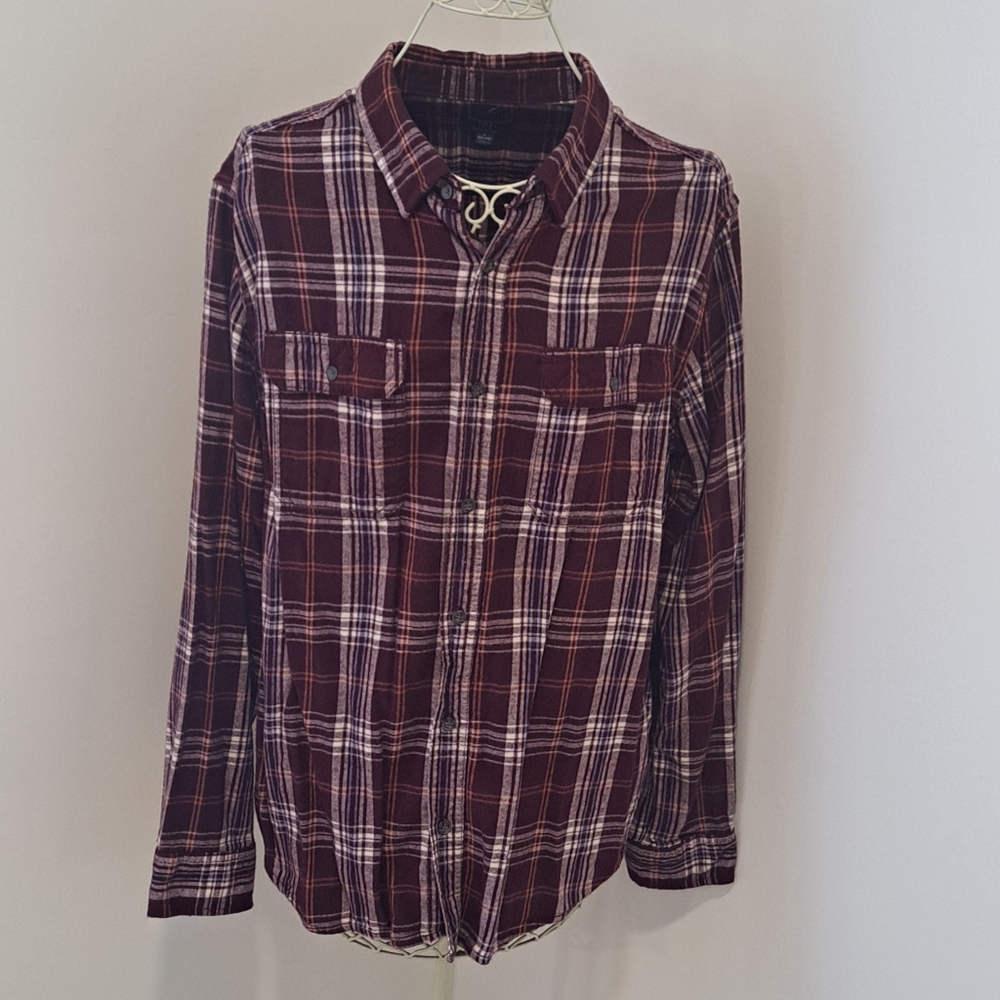 NWOT- Men's Plaid Flannel George Button Down Shirt, Size Large.
